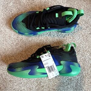 Women’s Size 7.5 Adidas Exhibit Select 2.0 Basketball Shoes Green JS0642